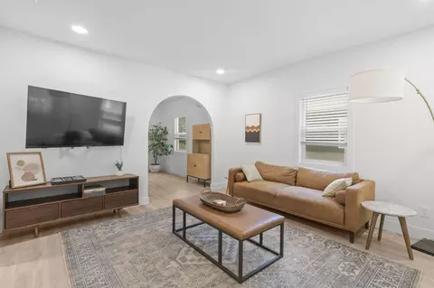 Living - 1545 Willis St, Redding, CA 96001 photo 1 of 3