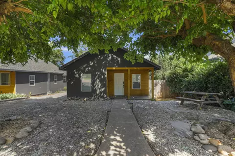 Exterior - 1545 Willis St, Redding, CA 96001 photo 2 of 11
