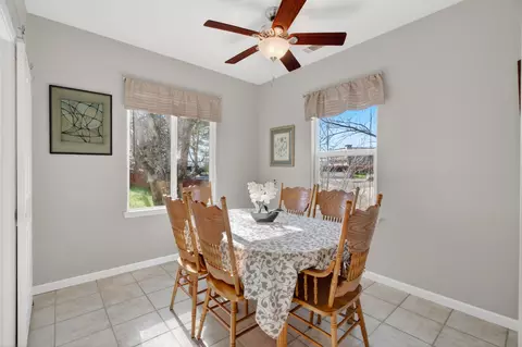 1050 Hillsdale Ct, Redding, CA 96003 photo 27