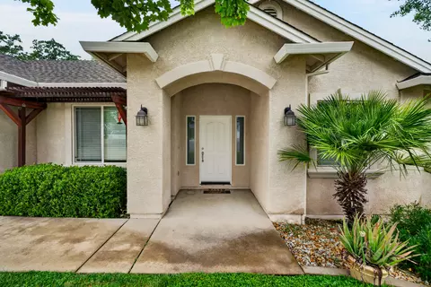 1050 Hillsdale Ct, Redding, CA 96003 photo 3