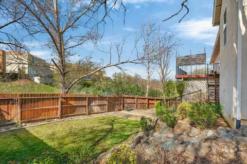 1050 Hillsdale Ct, Redding, CA 96003 photo 33