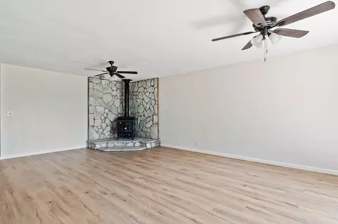 Living - 20221 Goleta Ct, Redding, CA 96002 photo 4 of 5