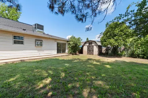 Exterior - 20221 Goleta Ct, Redding, CA 96002 photo 12 of 17