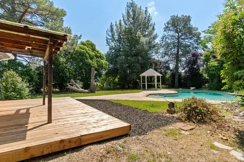 Exterior - 20221 Goleta Ct, Redding, CA 96002 photo 4 of 17