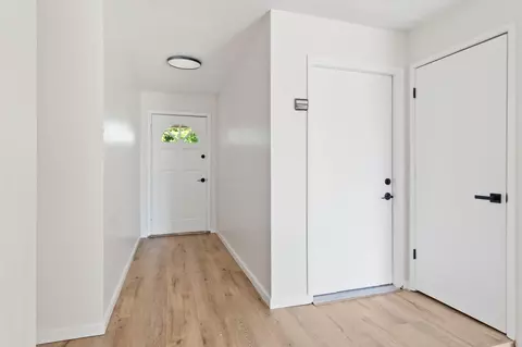 Entry Way - 20221 Goleta Ct, Redding, CA 96002 photo 1 of 1