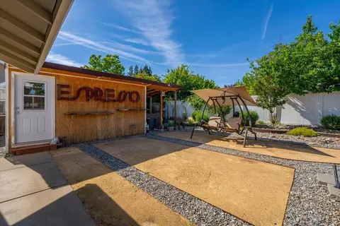 Exterior - 2572 Dewberry Dr, Redding, CA 96003 photo 6 of 13
