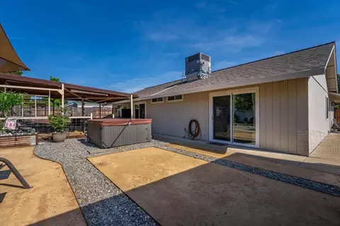 Exterior - 2572 Dewberry Dr, Redding, CA 96003 photo 8 of 13