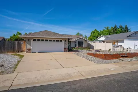 Exterior - 2572 Dewberry Dr, Redding, CA 96003 photo 12 of 13
