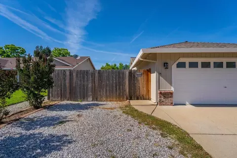 Exterior - 2572 Dewberry Dr, Redding, CA 96003 photo 2 of 13
