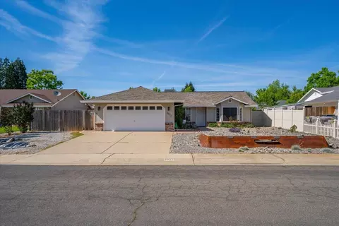 Exterior - 2572 Dewberry Dr, Redding, CA 96003 photo 13 of 13