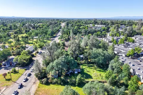 View/Area - 1568 Victor Ave, Redding, CA 96003 photo 4 of 13