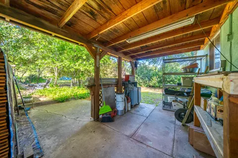 Exterior - 1568 Victor Ave, Redding, CA 96003 photo 18 of 22