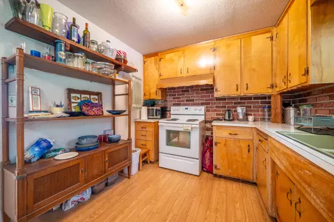 Kitchen - 1568 Victor Ave, Redding, CA 96003 photo 1 of 3