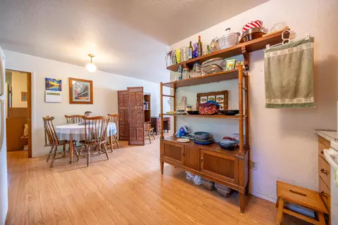 Dining - 1568 Victor Ave, Redding, CA 96003 photo 1 of 3