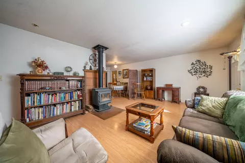 Living - 1568 Victor Ave, Redding, CA 96003 photo 2 of 2