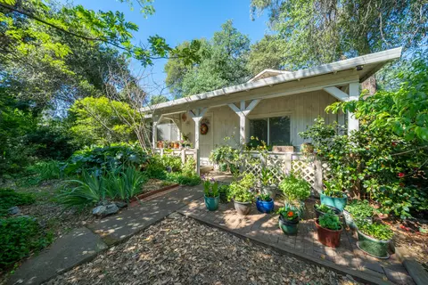 Exterior - 1568 Victor Ave, Redding, CA 96003 photo 1 of 22