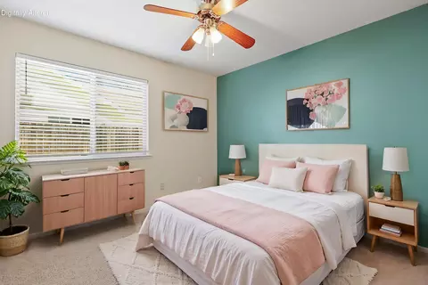 Bedroom - 1566 Lavender Way, Redding, CA 96003 photo 4 of 12