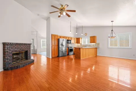 Living - 1566 Lavender Way, Redding, CA 96003 photo 6 of 8