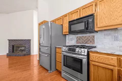 Kitchen - 1566 Lavender Way, Redding, CA 96003 photo 2 of 2