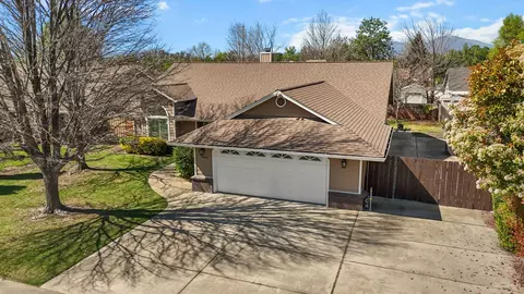 1566 Lavender Way, Redding, CA 96003