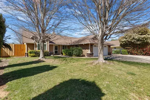 Exterior - 1566 Lavender Way, Redding, CA 96003 photo 8 of 8