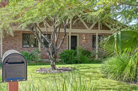 Exterior - 2540 Rosebud Ln, Redding, CA 96002 photo 3 of 19