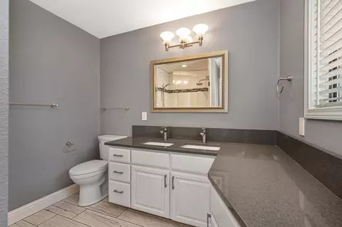 Bath - 2540 Rosebud Ln, Redding, CA 96002 photo 1 of 6