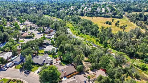 View/Area - 2540 Rosebud Ln, Redding, CA 96002 photo 3 of 6
