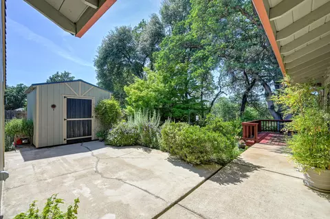 Exterior - 2540 Rosebud Ln, Redding, CA 96002 photo 6 of 19