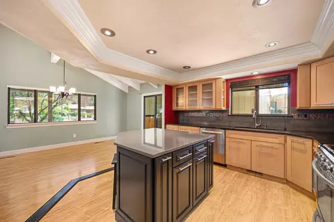 Kitchen - 2540 Rosebud Ln, Redding, CA 96002 photo 4 of 6