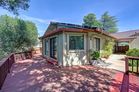 Exterior - 2540 Rosebud Ln, Redding, CA 96002 photo 8 of 19
