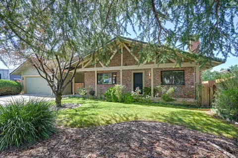 2540 Rosebud Ln, Redding, CA 96002