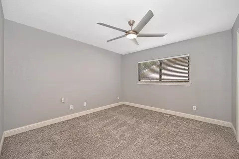 Bedroom - 2540 Rosebud Ln, Redding, CA 96002 photo 6 of 10