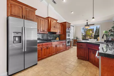 Kitchen - 3183 Agassi Ln, Redding, CA 96002 photo 2 of 4