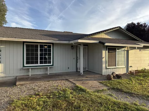 20593 Robinson Glen Dr, Cottonwood, CA 96022