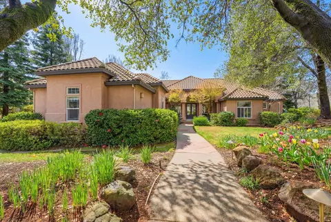 Exterior - 13482 Tierra Heights Rd, Redding, CA 96003 photo 2 of 14