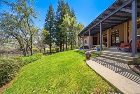 Exterior - 13482 Tierra Heights Rd, Redding, CA 96003 photo 8 of 14