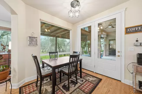 Dining - 13482 Tierra Heights Rd, Redding, CA 96003 photo 2 of 2
