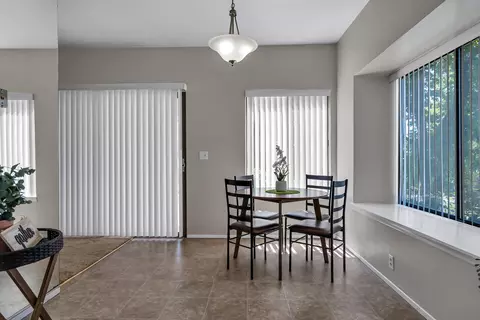 Dining - 410 Ridgecrest Trl #129, Redding, CA 96003 photo 3 of 3