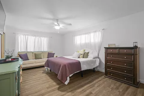 Bedroom - 1666 Willis St, Redding, CA 96001 photo 1 of 7