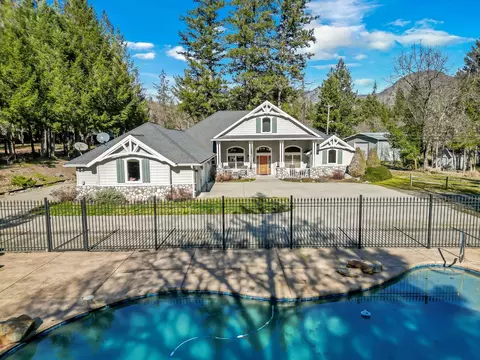 75 Woody Ln, Junction City, CA 96048
