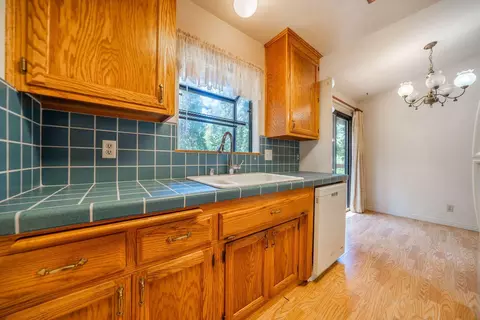 Kitchen - 30759 Tinkerbell Ln, Shingletown, CA 96088 photo 3 of 4