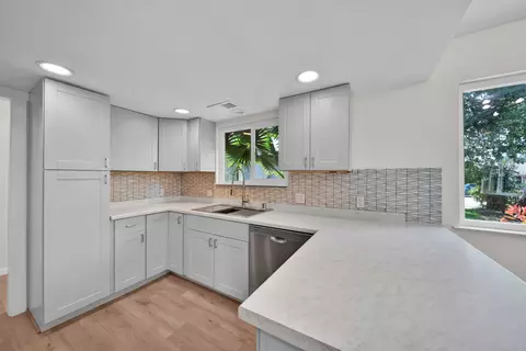 Kitchen - 2636 Avola St, Redding, CA 96002 photo 2 of 3