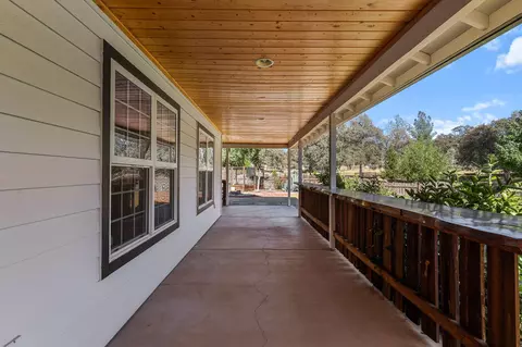 Exterior - 21080 Joanna Way, Redding, CA 96003 photo 21 of 31