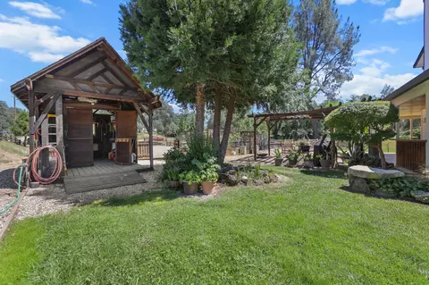 Exterior - 21080 Joanna Way, Redding, CA 96003 photo 15 of 31