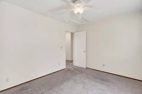 Bedroom - 535 Vansicklen Way, Redding, CA 96003 photo 5 of 7