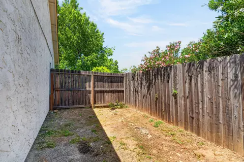 Exterior - 535 Vansicklen Way, Redding, CA 96003 photo 8 of 11