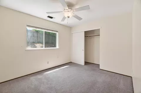 Bedroom - 535 Vansicklen Way, Redding, CA 96003 photo 4 of 7