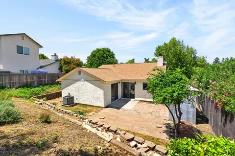 Exterior - 535 Vansicklen Way, Redding, CA 96003 photo 11 of 11