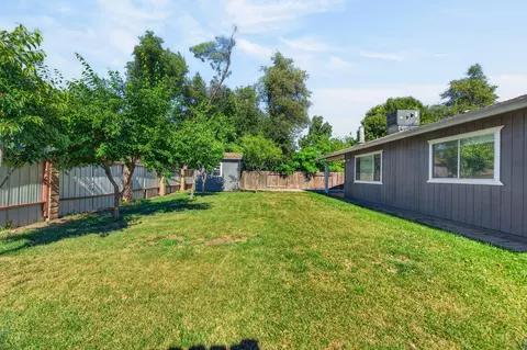 Exterior - 1544 Morningsun Dr, Redding, CA 96002 photo 5 of 8